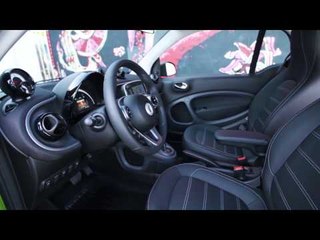 smart fortwo electric drive - Interior Design in White and Green Trailer | AutoMotoTV