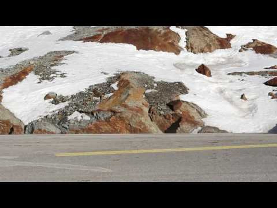 The new MINI John Cooper Works Clubman Driving Video Country | AutoMotoTV