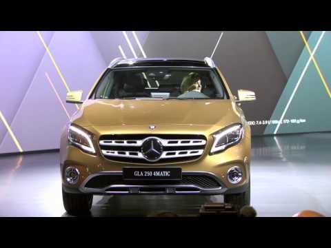 Mercedes-Benz New Year's Reception GLA on stage and closing Dr. Dieter Zetsche - NAIAS 2017