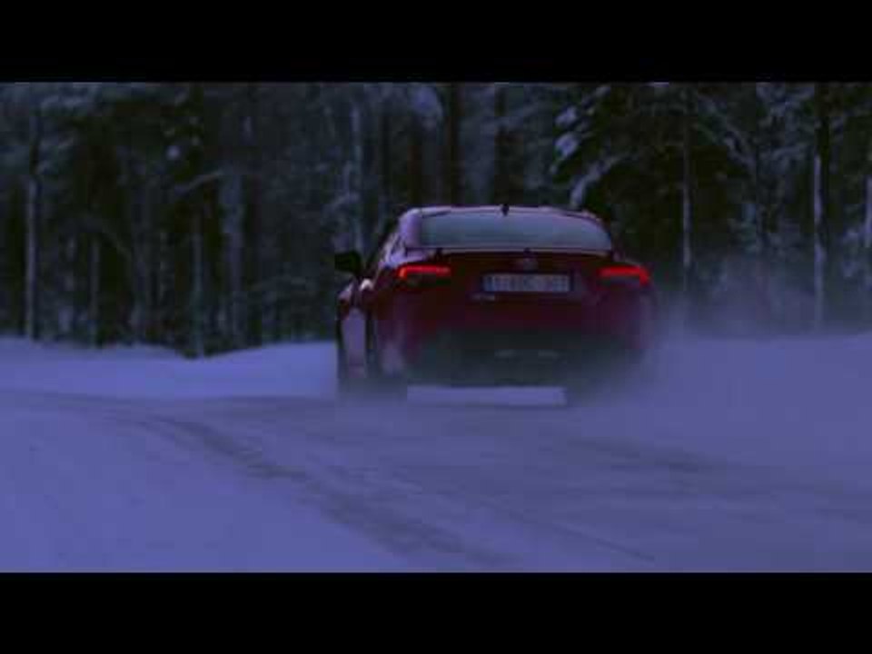 2017 Toyota GT86 Driving Video Trailer | AutoMo...