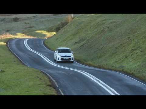 All-New Kia Rio ‘3’ grade 1.4 CRDi in Clear White Driving Video Trailer | AutoMotoTV