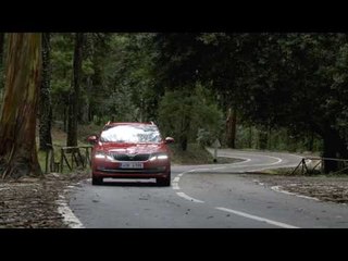 下载视频: SKODA OCTAVIA COMBI - Driving Video in the  Country Trailer | AutoMotoTV