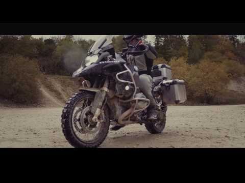 Beyond Borders - LEGO Technic BMW R 1200 GS Adventure | AutoMotoTV