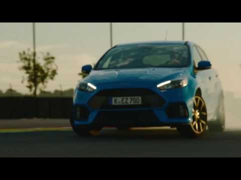 Ford Focus RS Driving Video on the Track | AutoMotoTV