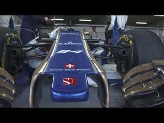 Sauber F1 Team 2017 Garage and Pit Lane | AutoMotoTV
