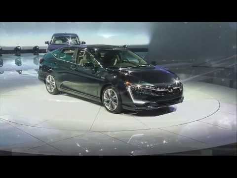 Honda Clarity at NYIAS 2017 Revealing | AutoMotoTV