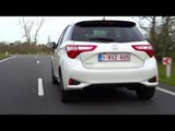 2017 Toyota Yaris Driving Video in White | AutoMotoTV