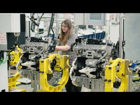 Jaguar Land Rover UK Engine Manufacturing Centre | AutoMotoTV