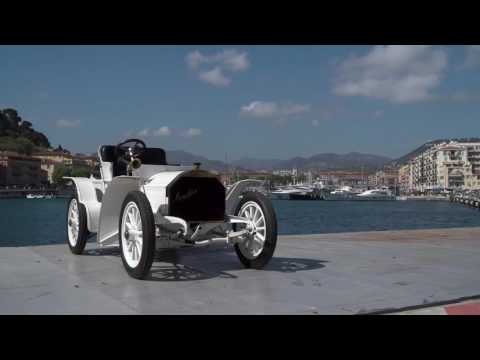 The Mercedes-Simplex 40 PS Design in White | AutoMotoTV