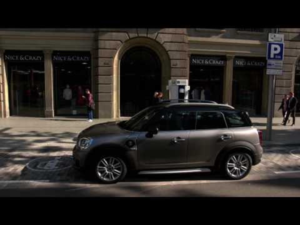 The new MINI Cooper S E Countryman ALL4 Driving...