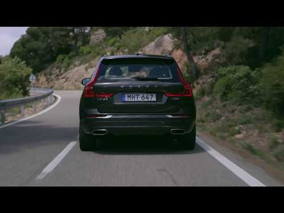 2018 New Volvo XC60 D5 Pine Grey Driving Video | AutoMotoTV