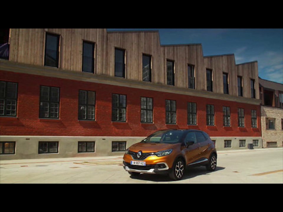2017 New Renault CAPTUR Exterior Design | AutoMotoTV