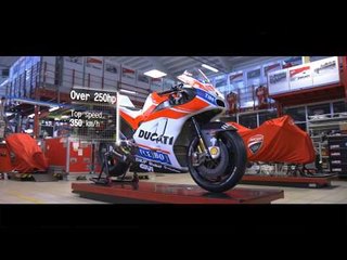 Seat - Which has more parts, a racecar or a racing motorcycle | AutoMotoTV