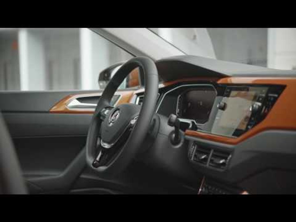 The new Volkswagen Polo Interior - Polo R-Line | AutoMotoTV - video ...