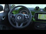 smart fortwo cabrio electric drive electric green Interior Design | AutoMotoTV