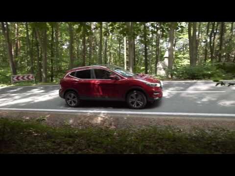 New Nissan Qashqai in Magnetic Red Driving in the Country | AutoMotoTV