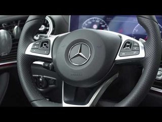 Mercedes-Benz E 300 Cabriolet Interior Design in Hyacinth red metallic | AutoMotoTV