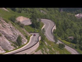 Mercedes-Benz E 300 Cabriolet Driving Video in Hyacinth red metallic | AutoMotoTV