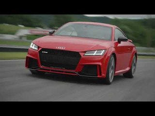 2018 Audi TT RS Driving on the track
