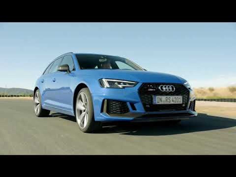 The new Audi RS 4 Avant Driving on the track