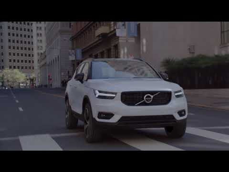 New Volvo XC40 Driving Video