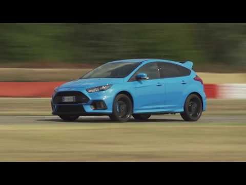 2018 Ford Focus RS Driving on the track