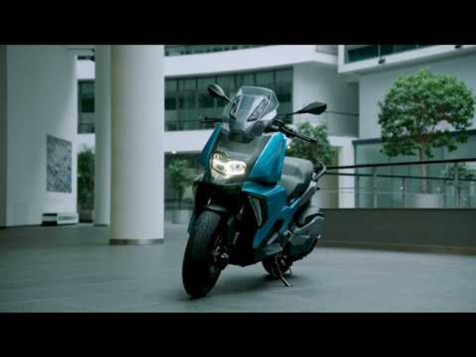 The new BMW C 400 X