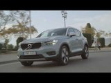 New Volvo XC40 D4 Momentum Amazon Blue Driving Video