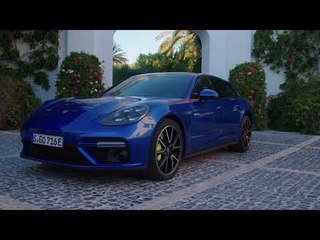 Porsche Panamera Turbo S E-Hybrid Sport Turismo in Sapphire Blue Metallic