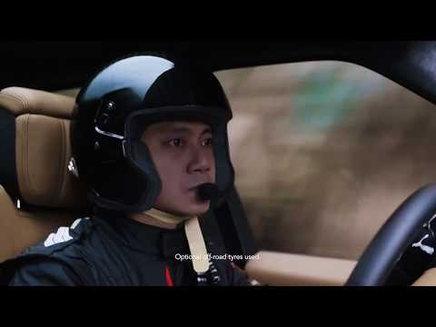 World First as a Range Rover Sport PHEV Climbs to China’s Heaven’s Gate