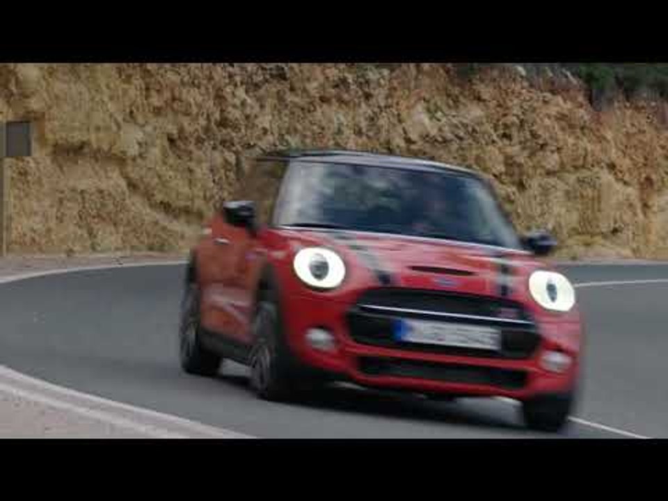 The new MINI Driving Video