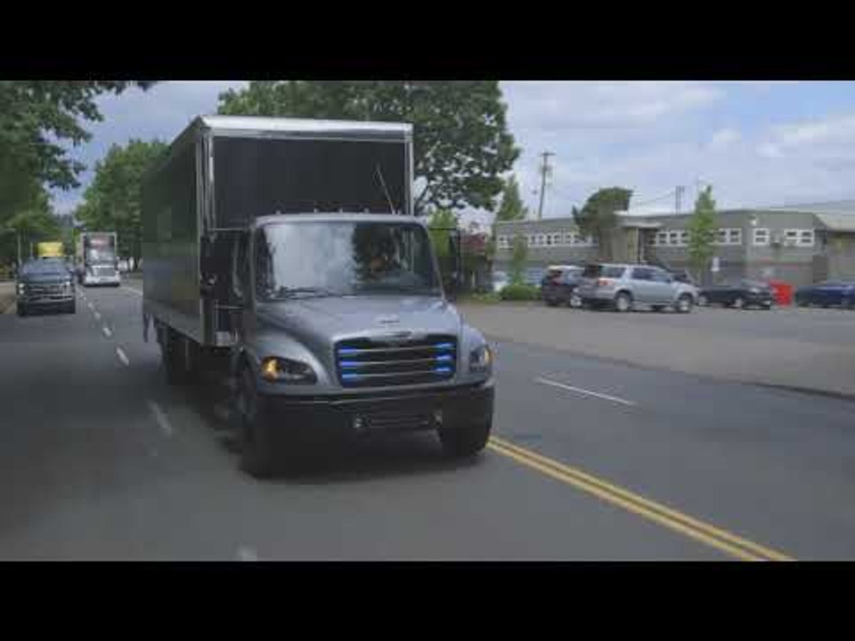 Daimler Trucks - The new Freightliner eM2 Preview