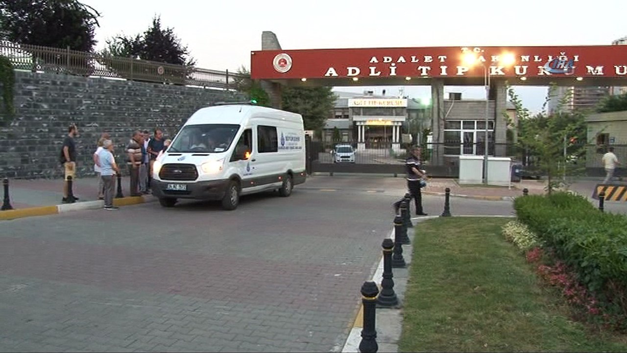 Tren kazasında hayatını kaybedenlerin cenazeleri adli tıptan alındı