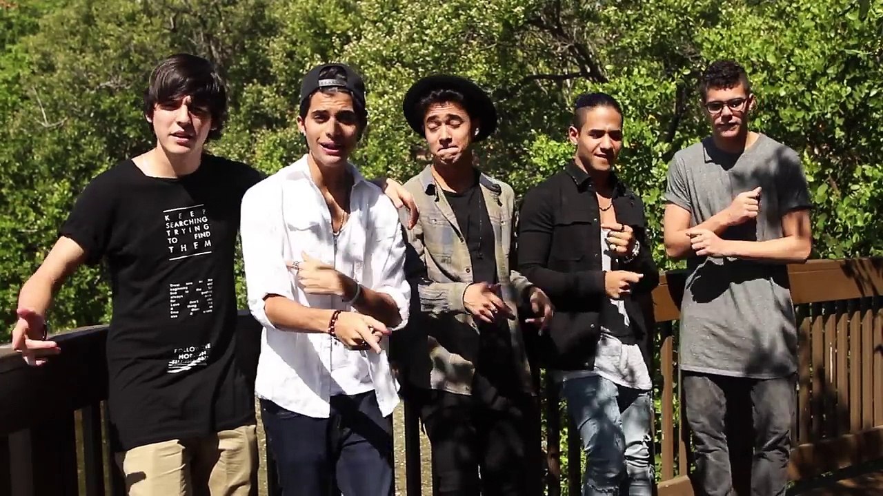 CNCO - Duele El Corazón - Enrique Iglesias Ft. Wisin