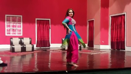 Sunehri Khan - Latest Stage Mujra Dance 2017