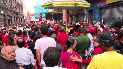 Petistas prometem registrar candidatura de Lula