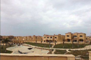 Separate villa 328 m for Sale in Royal Meadows