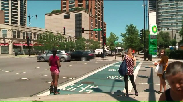 Man in Wheelchair, Up to 4 Others Luring Chicago Robbery Victims, Police Say