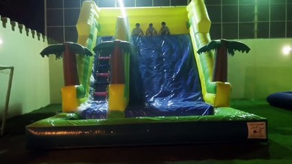 حمده وسلتلت يلعبون مع اهل الحارة في الملعب الصابوني | ام شعفه طاحت في المسبح