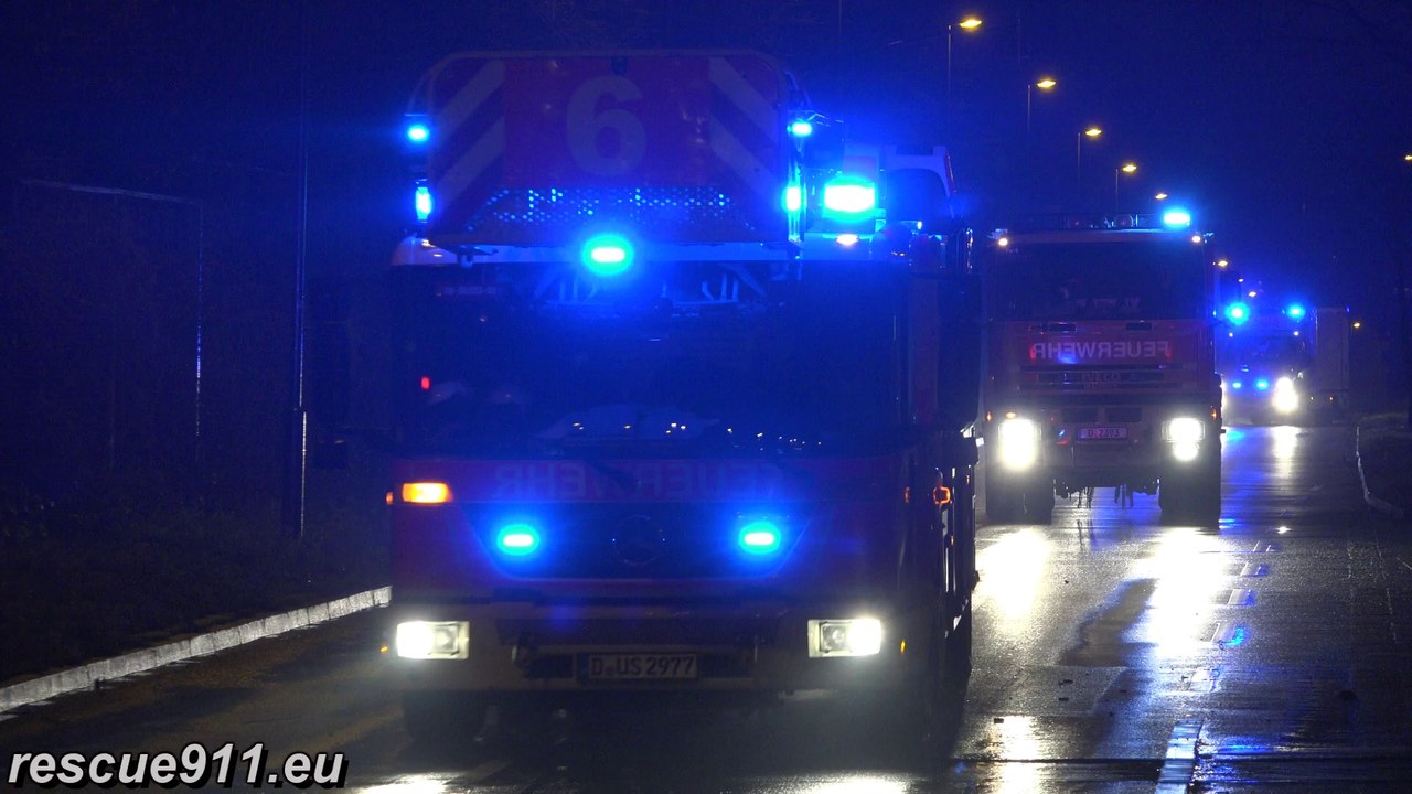 Löschzug BF Düsseldorf FW 6 + 2x LF FF Garath