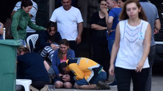 Morg Önündeki Karenin Acı Hikayesi: 112 Görevlisinin Eşi, 3 Yeğenini Tren Kazasında Kaybetmiş