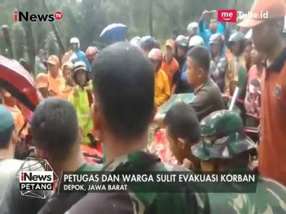 Video Amatir, Pohon Tumbang Menimpa Mobil & Akibatkan 2 Tewas di Depok - iNews Petang 02/05