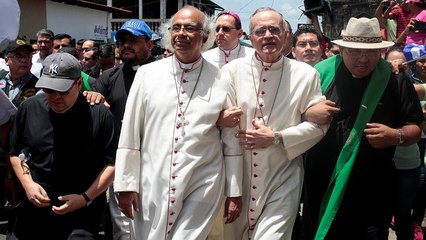 Agreden a obispos y atacan una iglesia en Nicaragua