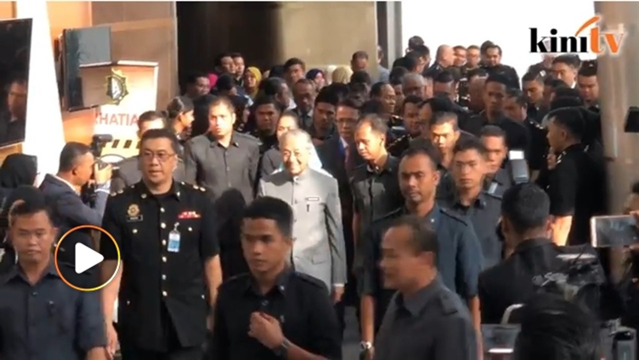 Dr M datang ke SPRM