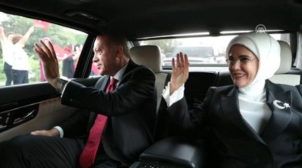 Başkan Erdoğan'ın Makam Aracı İçindeki İlk Görüntüleri Yayınlandı