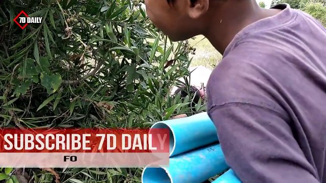 Amazing Smart Boys Deep 11 PVC Hole Trap Catch A lot of Eels Crabs in my Village