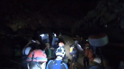 Comienzan las tareas para sacar a los últimos jóvenes de la cueva de Tailandia