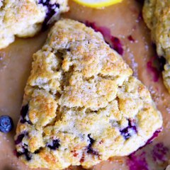 LEMON BLUEBERRY SCONES - a delightful addition to any breakfast or brunch!  PRINT RECIPE HERE:
