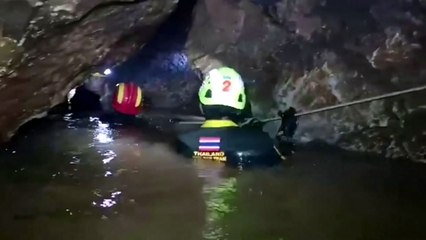 태국 동굴서 소년 3명 추가 구조...'전원 생환' 주목 / YTN