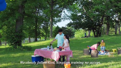 Christian Music Video | "Thanks and Praise to Almighty God" | Live in the Light of God